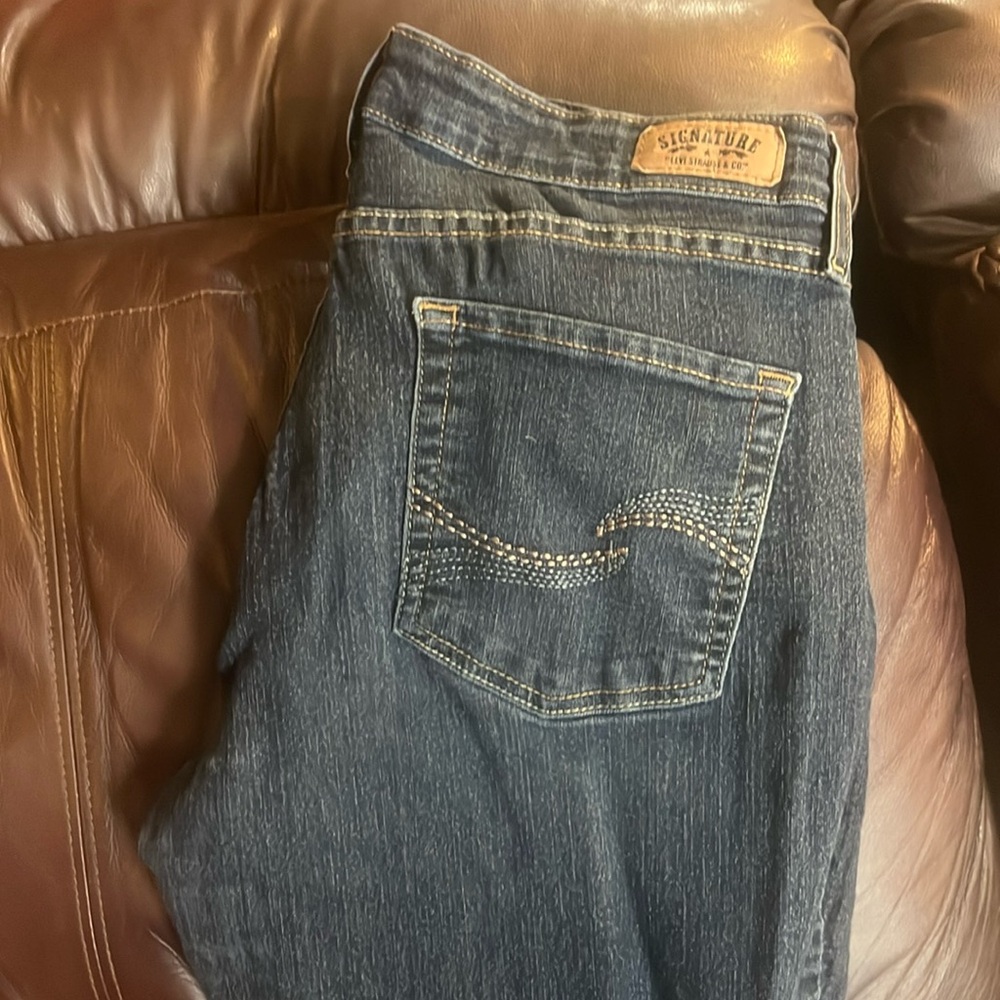Levi blue jeans size 14s
